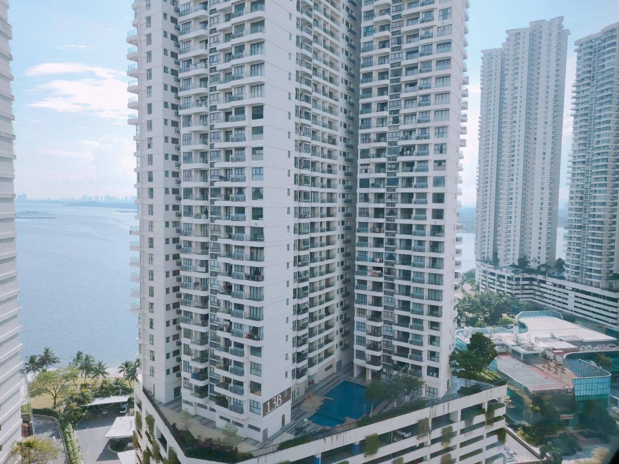 Danga Bay Seaview Johor Bahru By One 9 Place Room photo